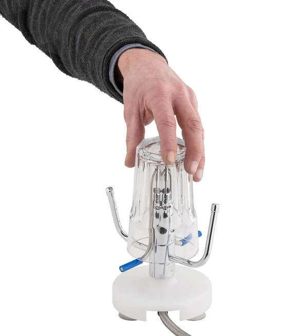 Behälter-, Gläser- & Kragendusche Mit Standfuss Mit Saugnäpfen & Schlauch 6 Behälter-, Gläser- & Kragendusche Mit Standfuss Mit Saugnäpfen & Schlauch – Bild 4